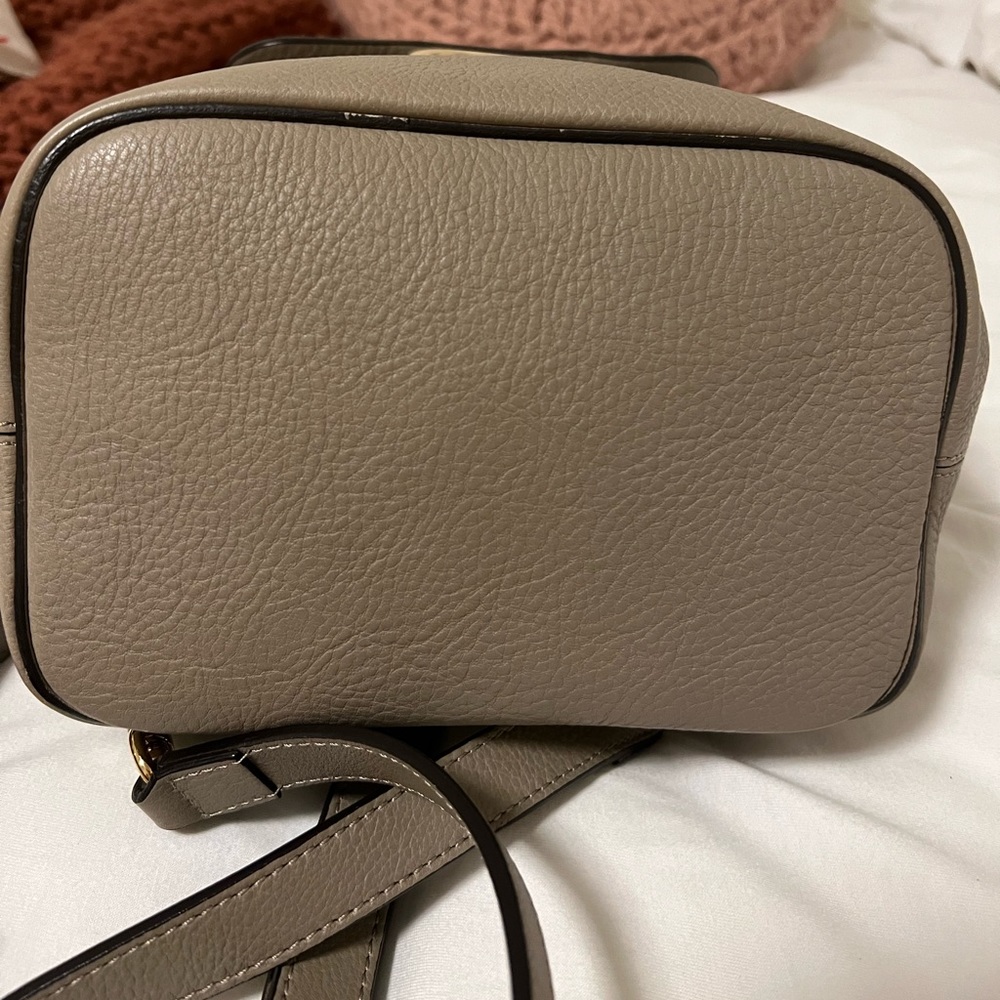 CHLOE Suede Calfskin Small Faye Backpack Motty Grey - Picture 3 of 7